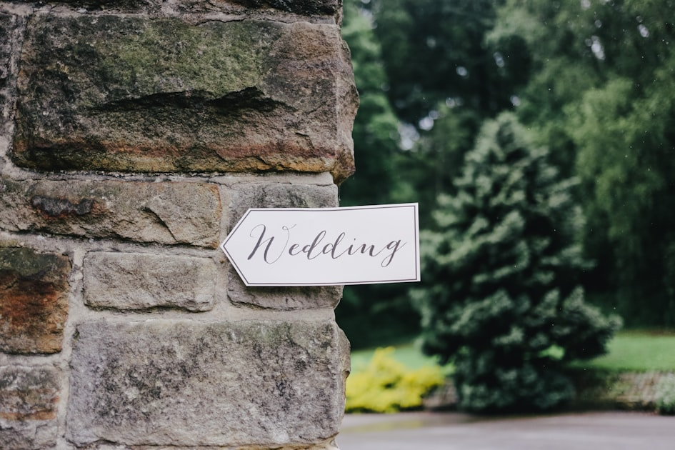 Timeless vs. Performative Weddings